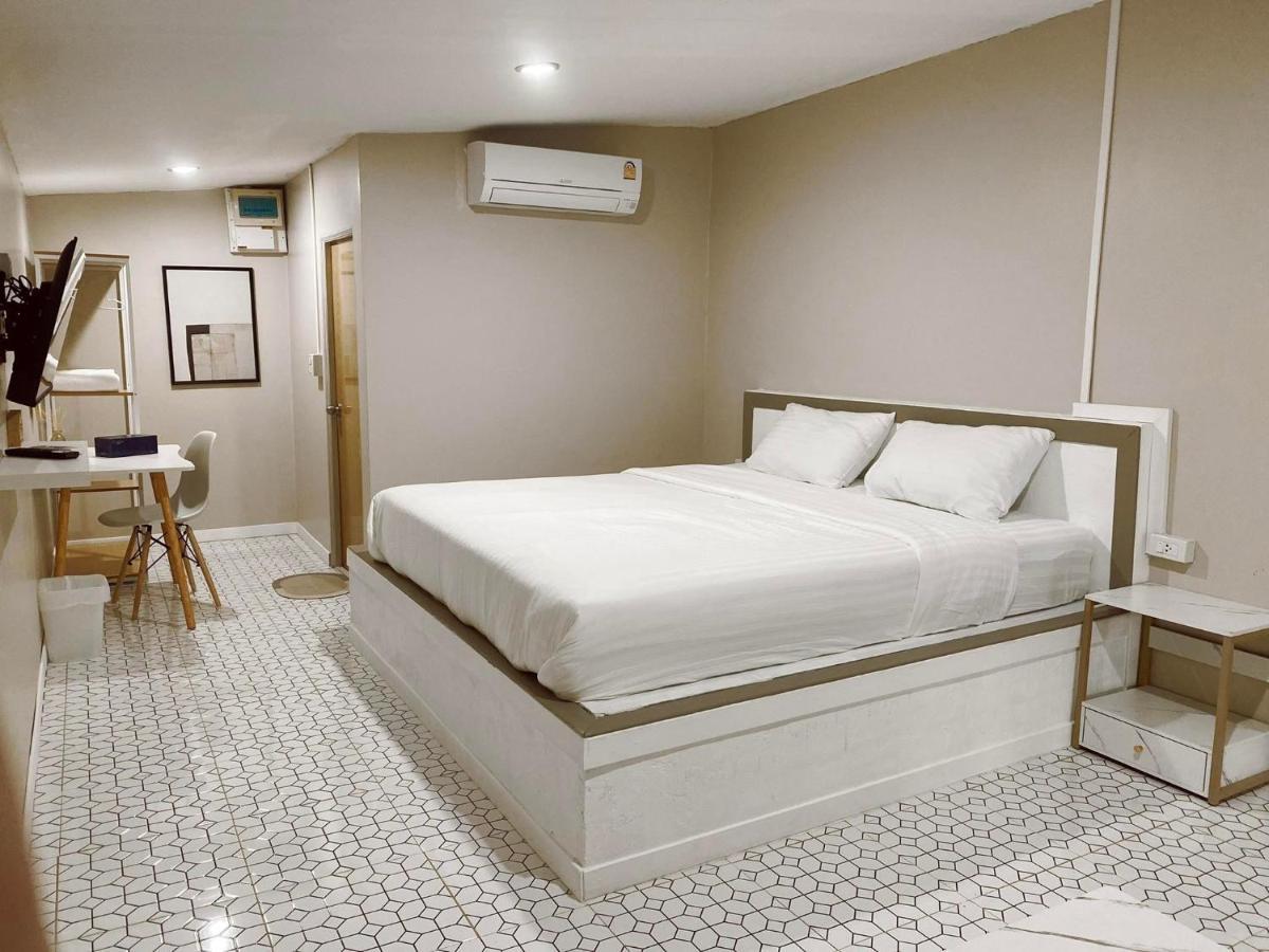 Juni House Chumphon Panzió Kültér fotó