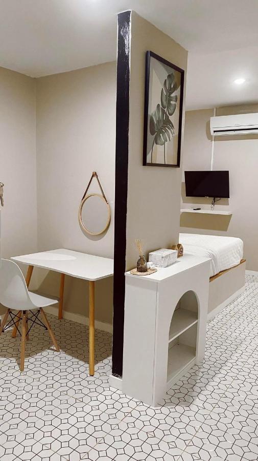 Juni House Chumphon Panzió Kültér fotó